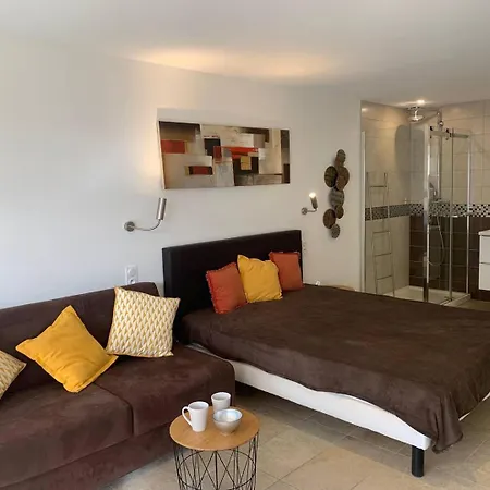 588 2 Pers Heliopolis D Rez-de-chaussee Proche * Agde