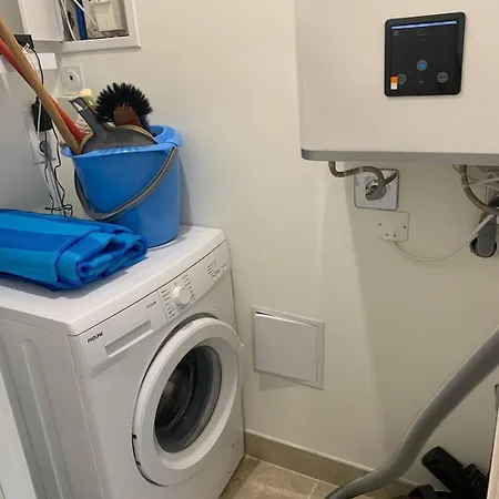 588 2 Pers Heliopolis D Rez-de-chaussee Proche * אגדה