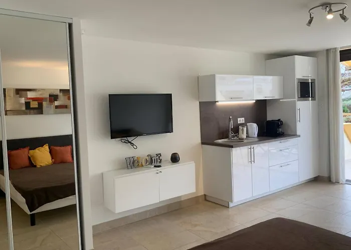 588 2 Pers Heliopolis D Rez-de-chaussee Proche * Agde